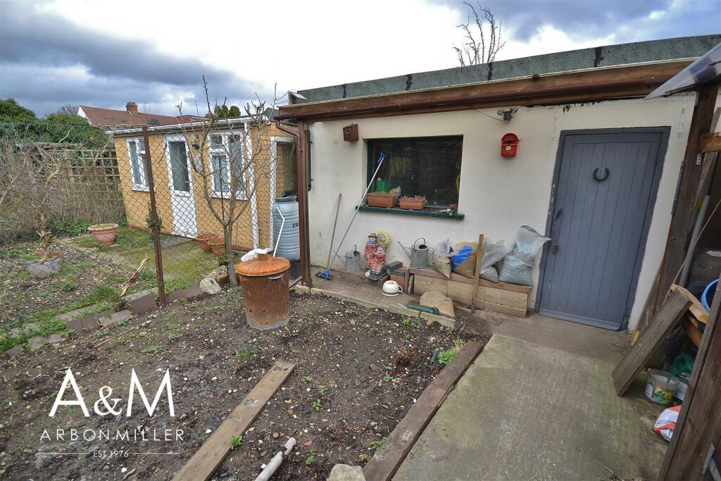 Detached Garage