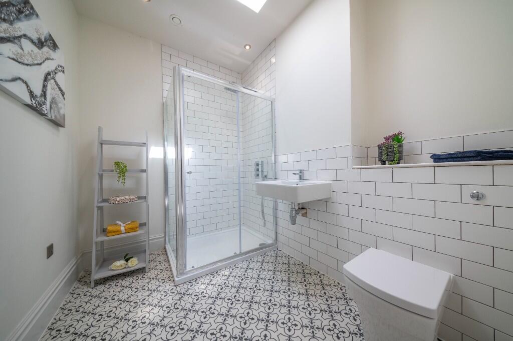 Master ensuite