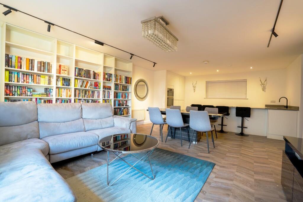 Living Room / Kitchen / Diner