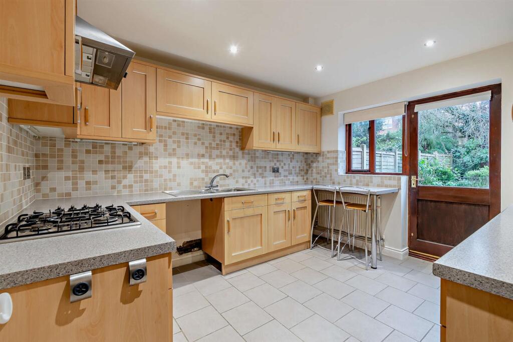 8635569-interior14-800.jpg
