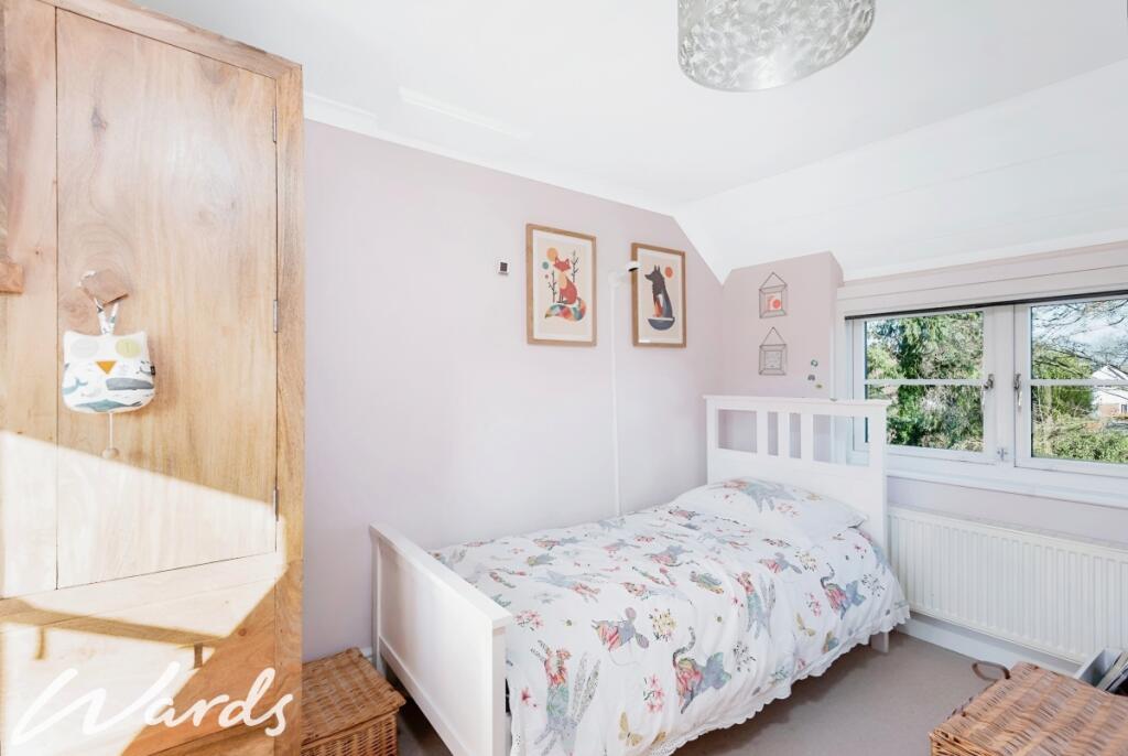 f137d5cc-Bedroom 203