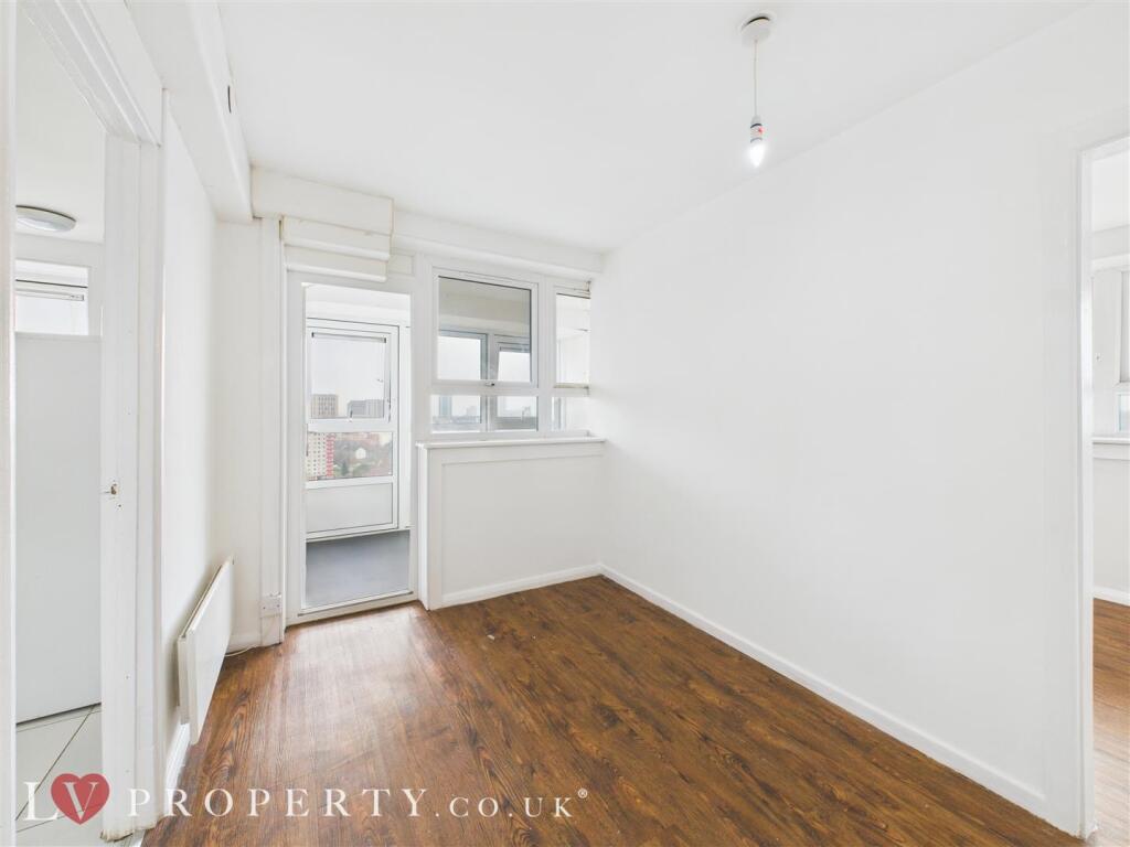 CAM05016G0-PR0043-ST