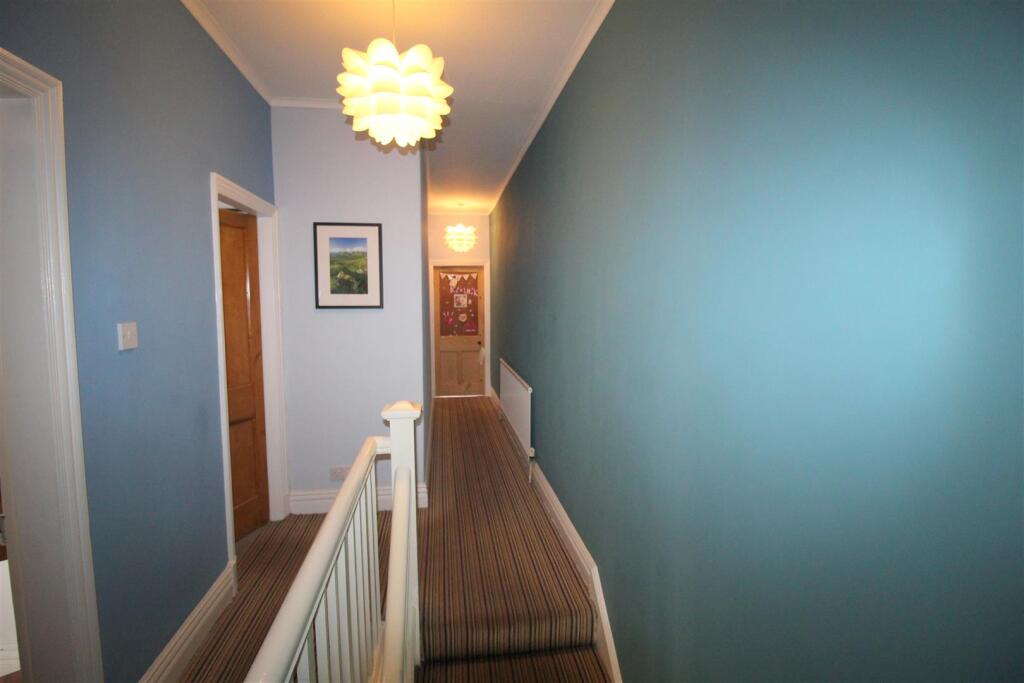 Cartmell Road, 13 Landing.JPG