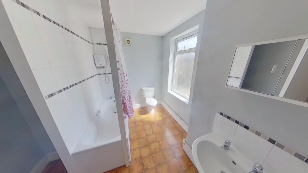 128-Gregory-Blvd-08042022_092744