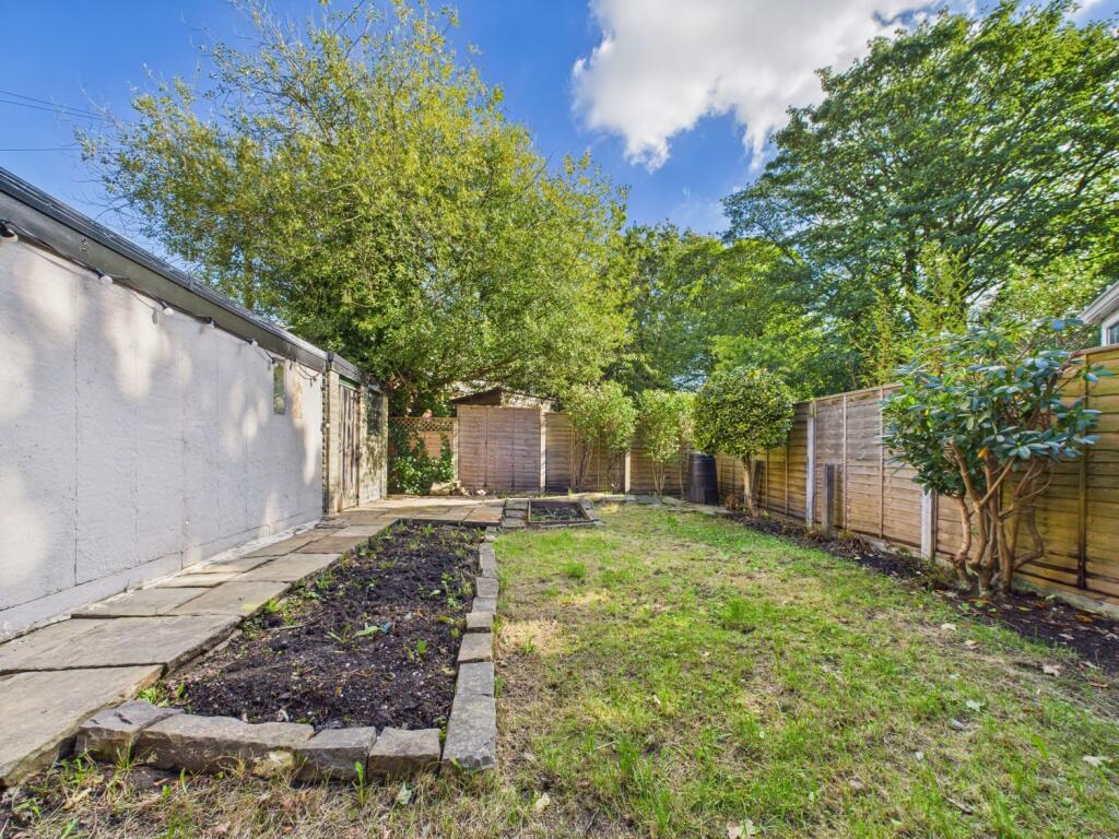 CAM02093G0-PR0057-STILL025