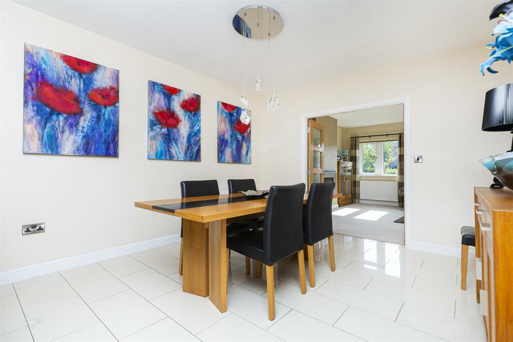 Bramleys Estate Agents - Long Lane - Honley (22).j