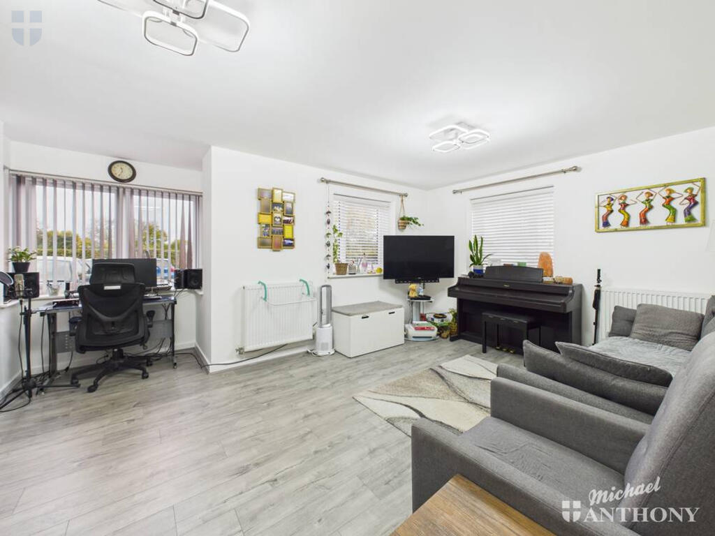 CAM03852G0-PR0464-STILL005-thumbnail-h750-70