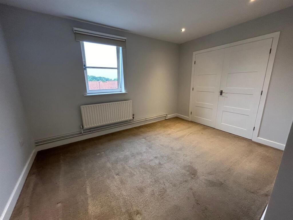 NEW bedroom.jpg