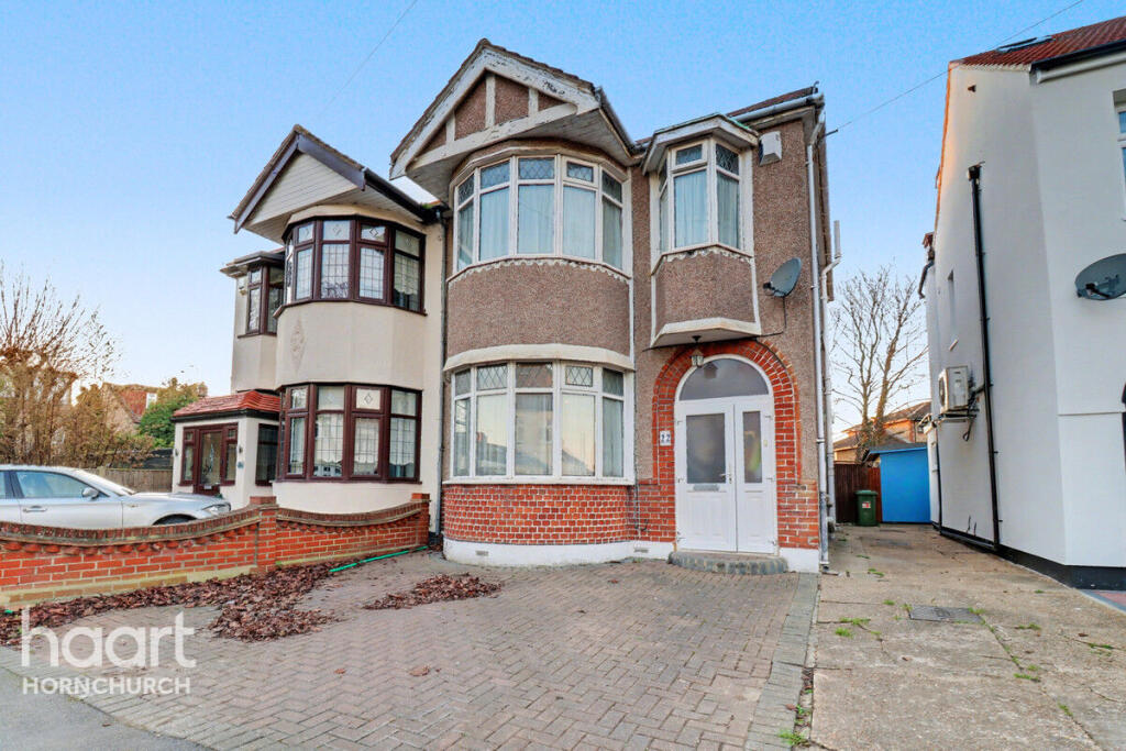 Crystal Avenue, Hornchurch