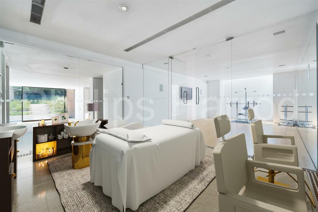 2 Daleham Gardens NW3 5DA-13-Virtual Staging.jpg
