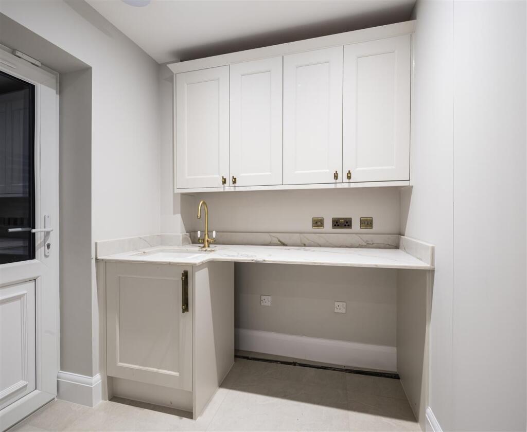 1 Cavell Road-4245-Pano.jpg