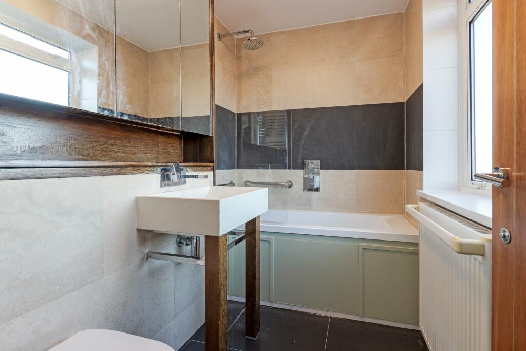 Hurlingham Court 91 