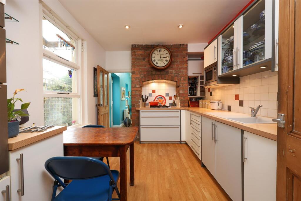 19 Cricklade Rd 25.JPG