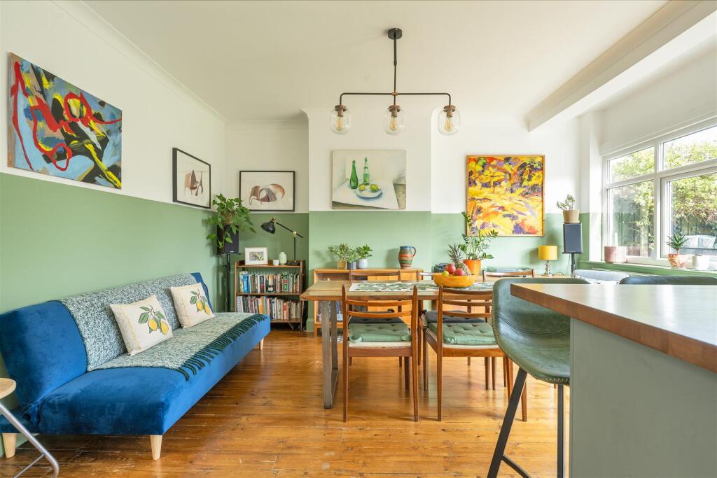 Dean Gardens, E17