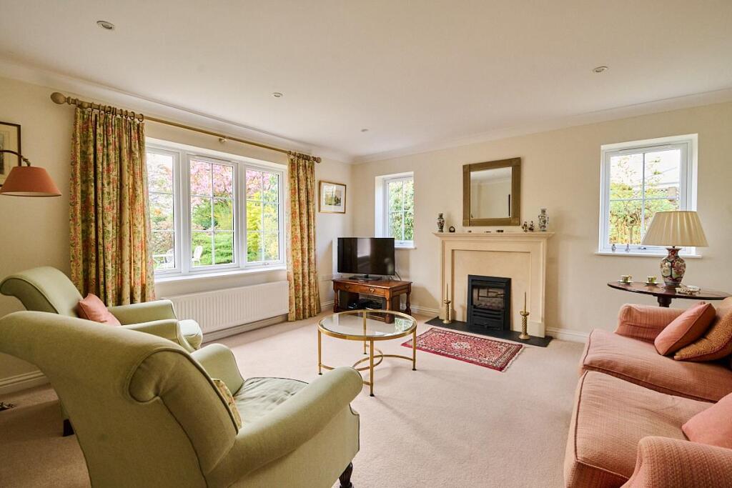 BA2 7GS SITTING ROOM_LO RES_ 3.jpg