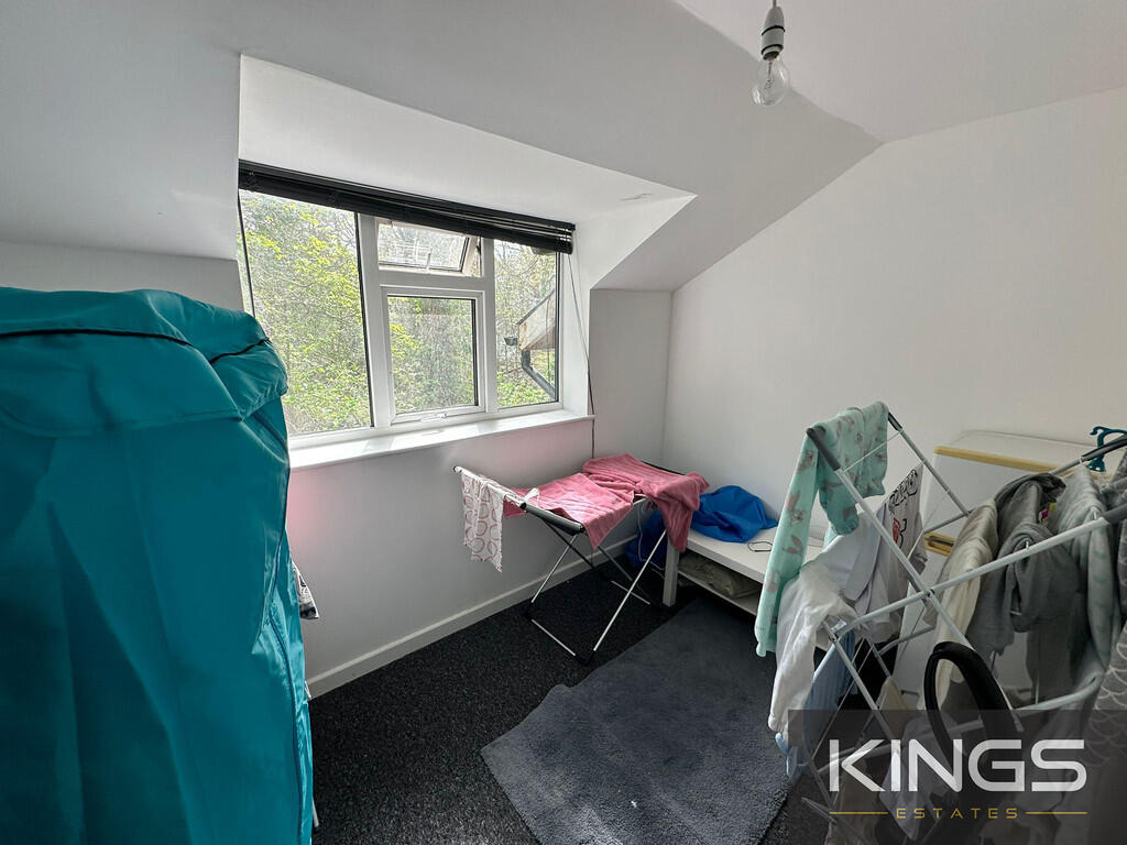 44b Burgess Rd (9...