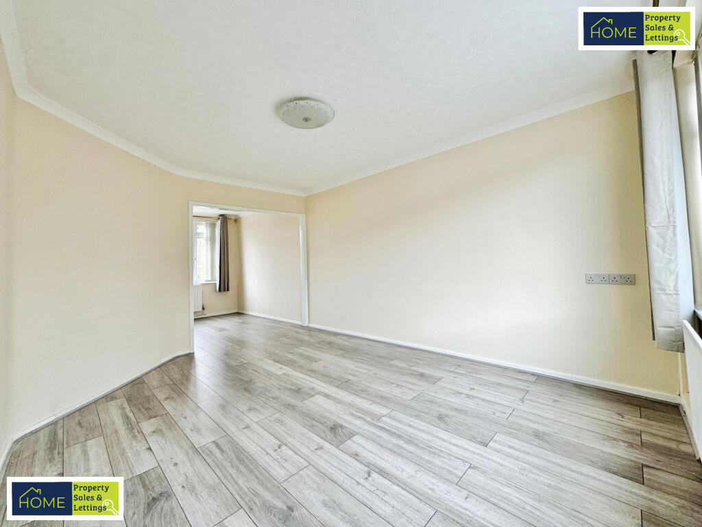 32 Skelton Drive, West Knighton, Leicester, LE2 6J