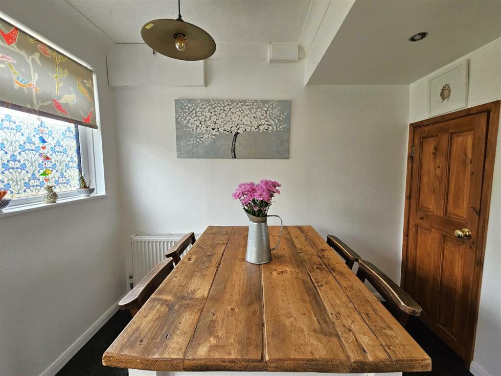 Dining Space.jpg