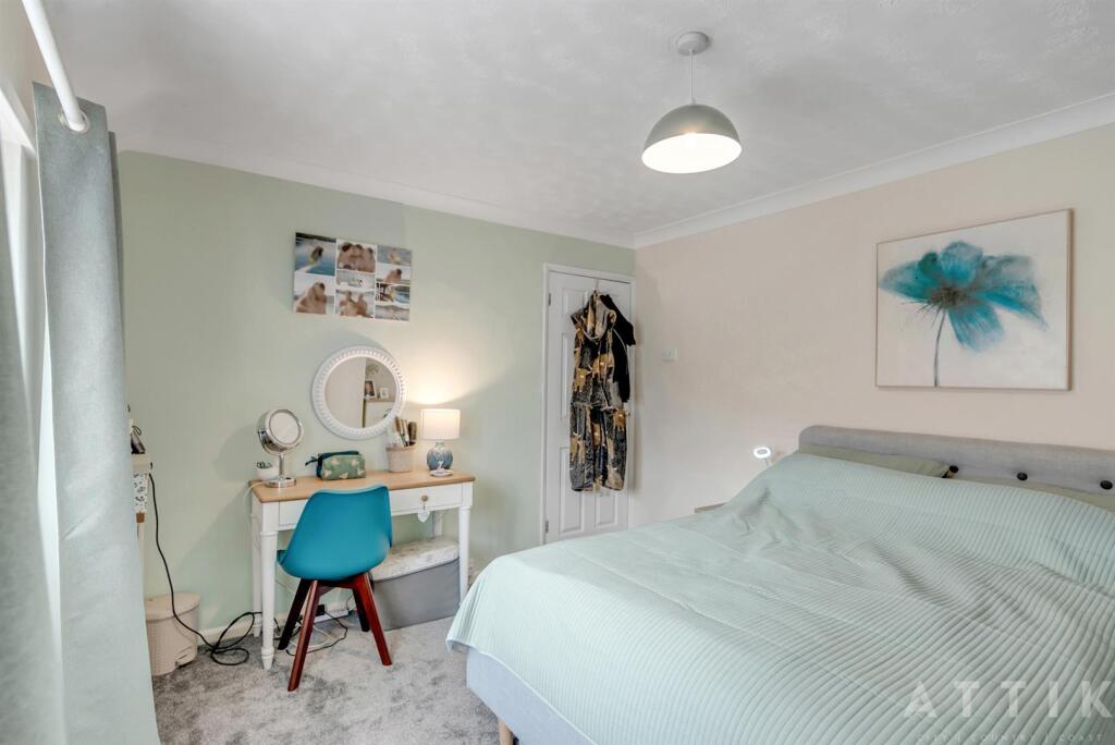 9 Bedingfield Crescent Halesworth IP19 8DZ (27).jp