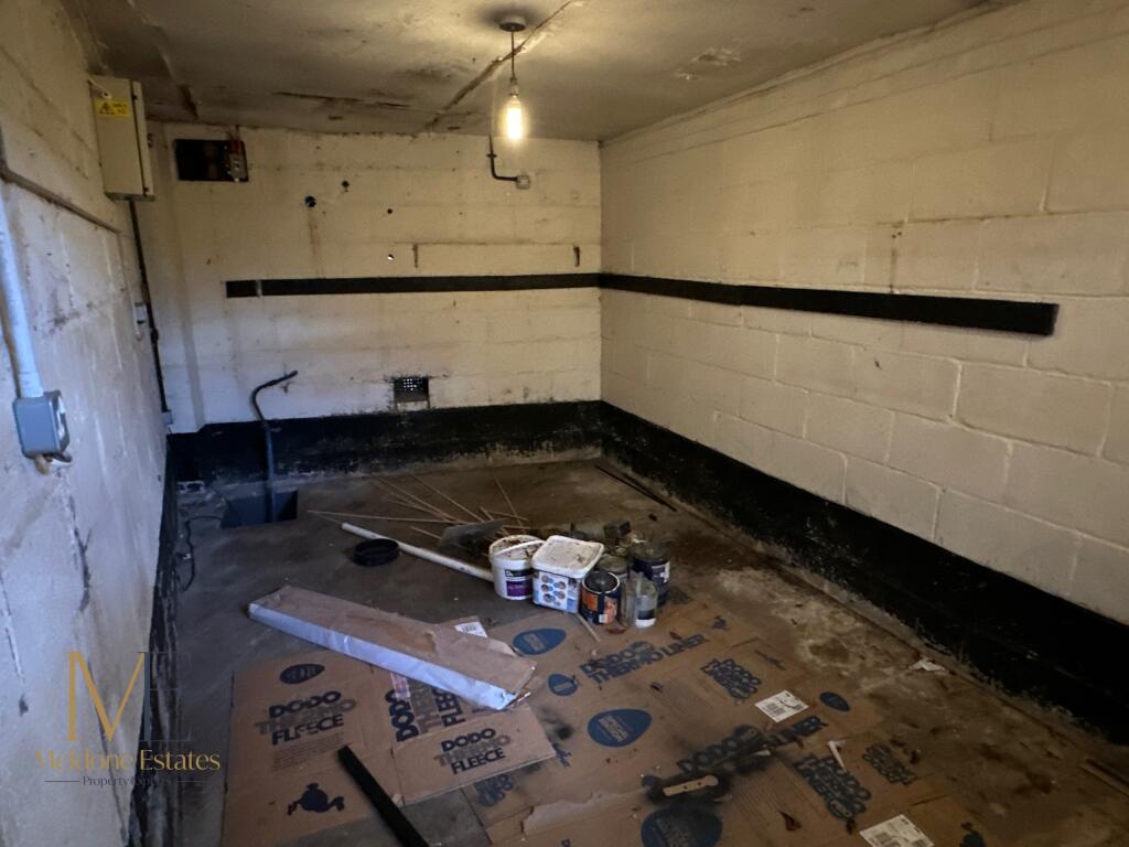 Garage_2.JPG