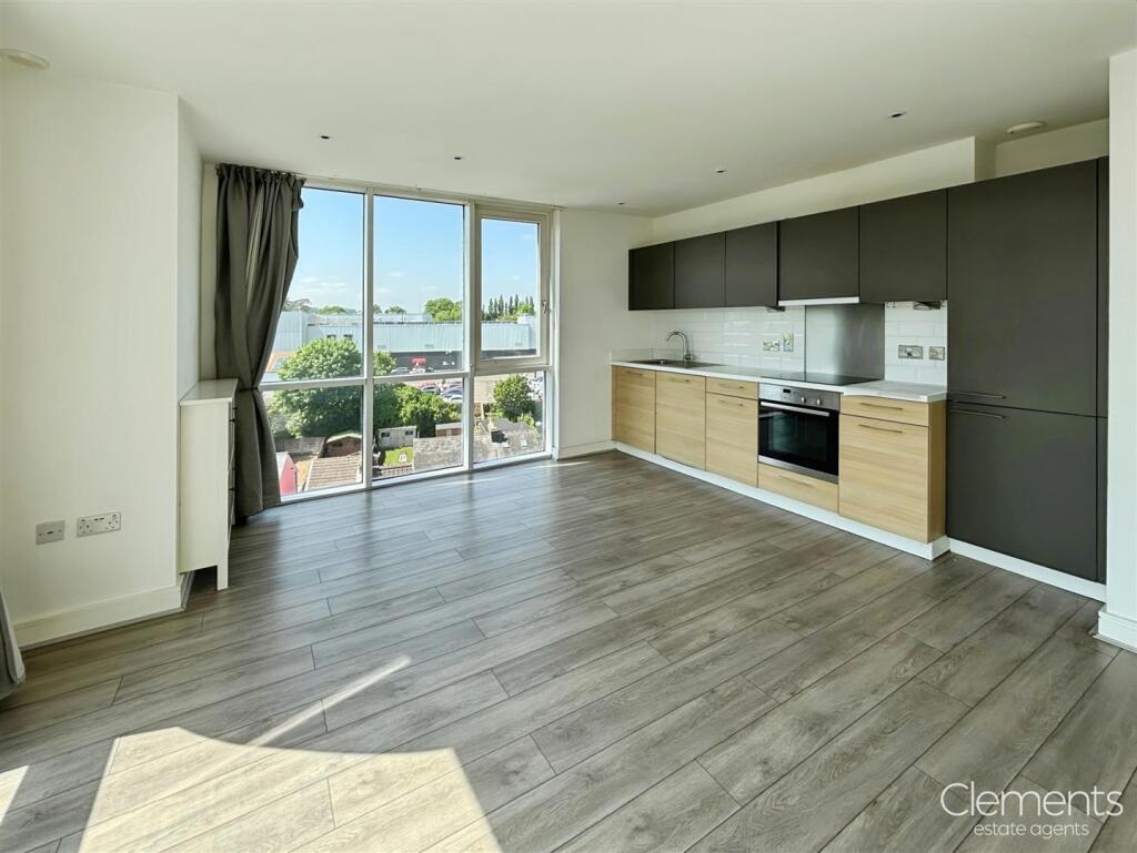 Dual Aspect Open Plan Living Room/Kitchen