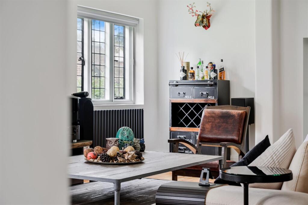 COLLEGE AVENUE (24).jpg