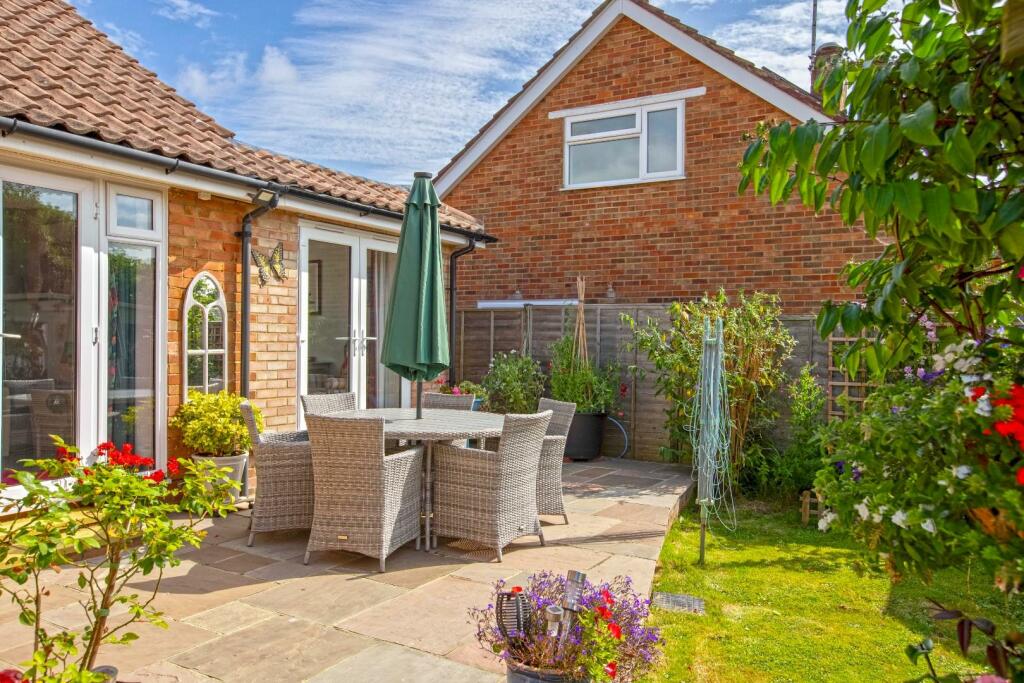 1 Burnside Crescent_31.JPG