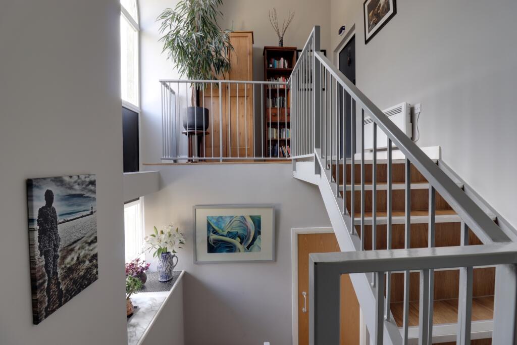 entrance hallway 2
