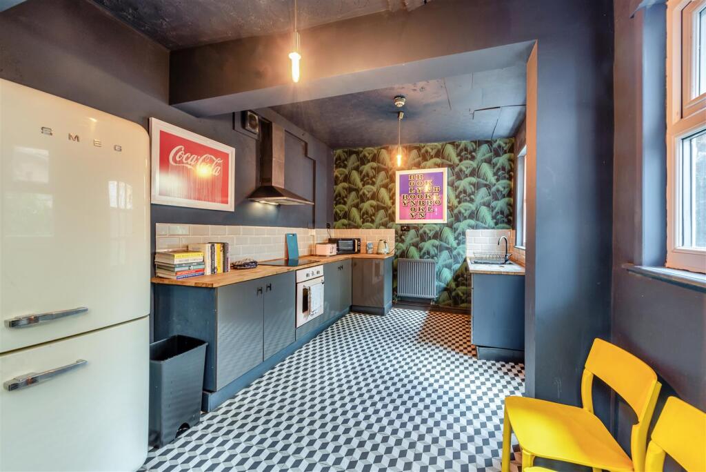 8652399-interior03.jpg