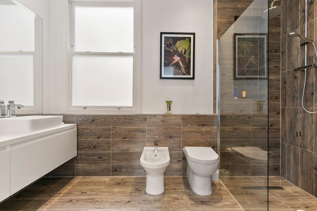 En-Suite Shower