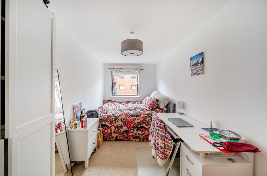 1374786-8-69049a9...