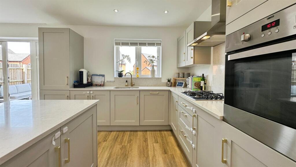 c65a4961--4A77-BD3D-B81EEE7CD09B-15878-00000574A99