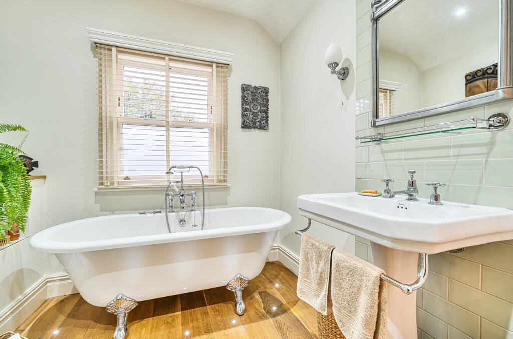 1369219-36-68efc1...