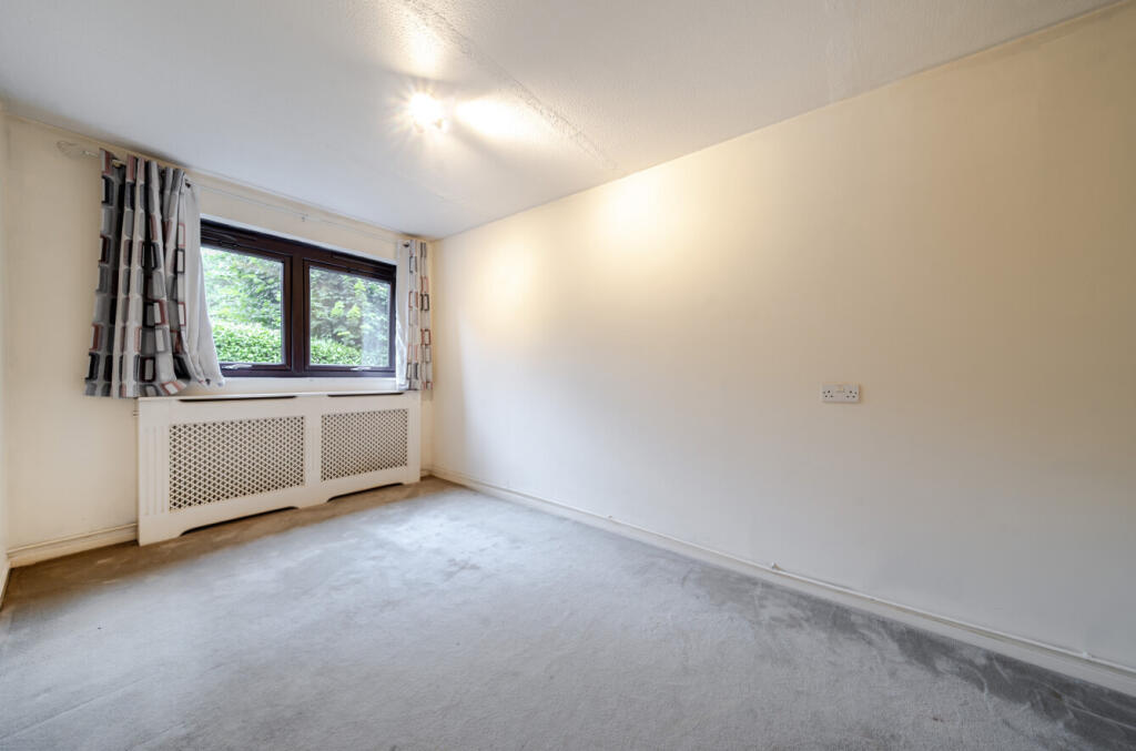 1343207-5-68a44f8...