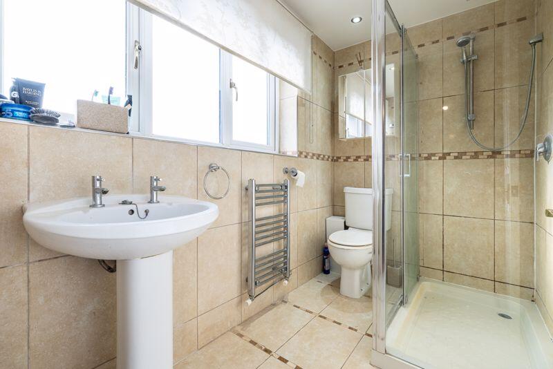 En-Suite 1
