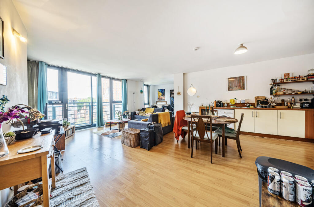 1285636-1-6840710...