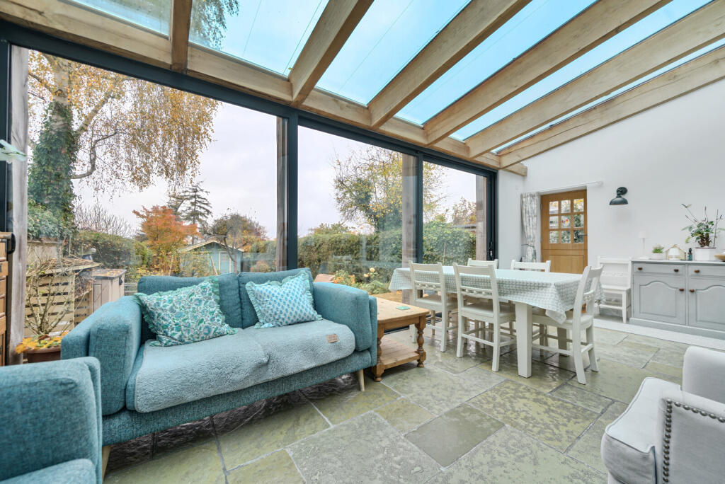 1375929-30-690e1f...