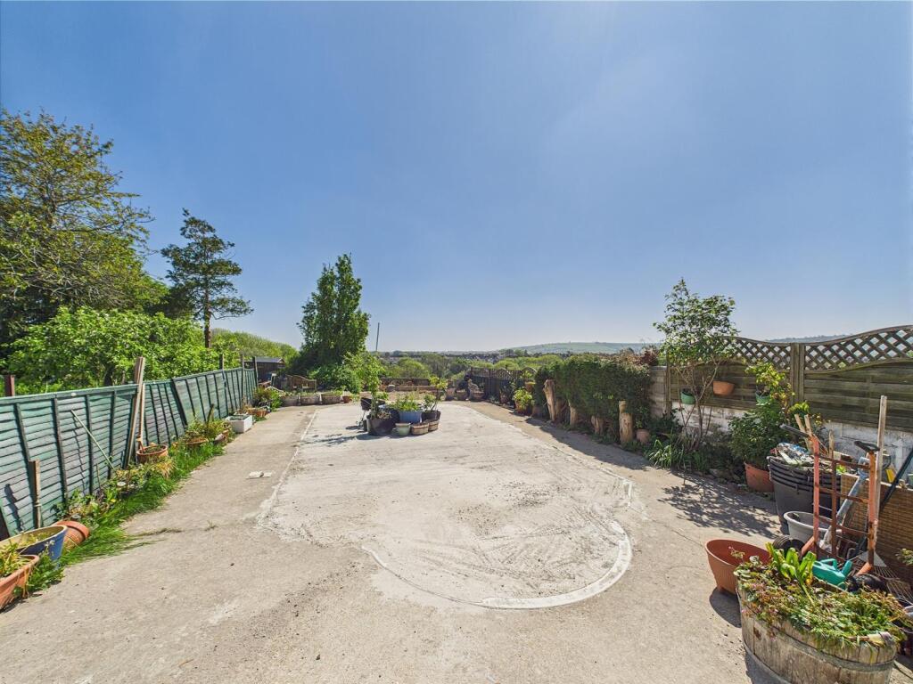 3 - Semi-detached house for Auction, Bishopsworth.