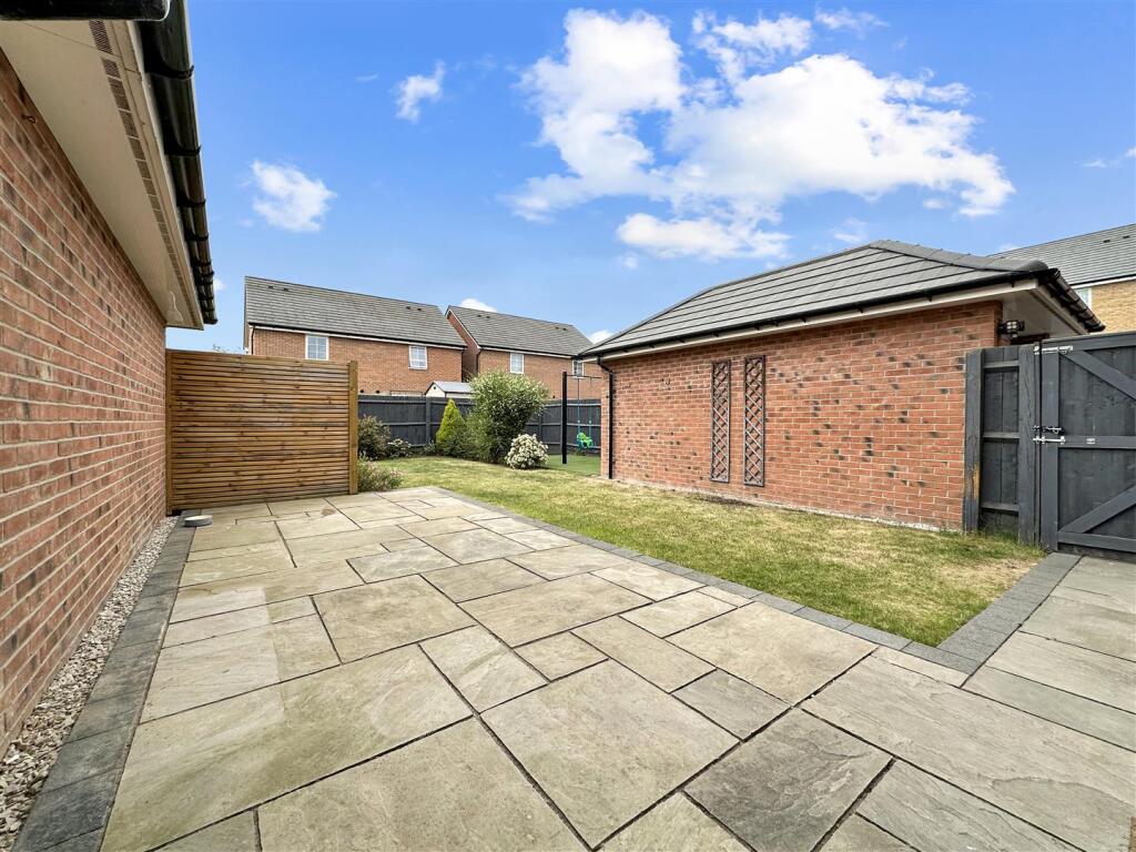 Well-Appointed Rear Garden  738