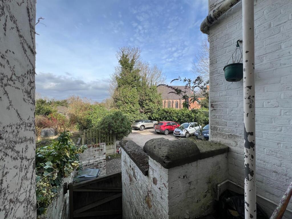 Flat 1 (1).jpg