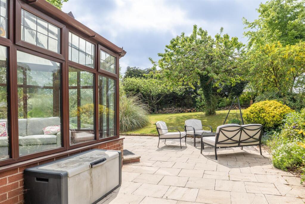 LE65 1RN TBMD-037.jpg