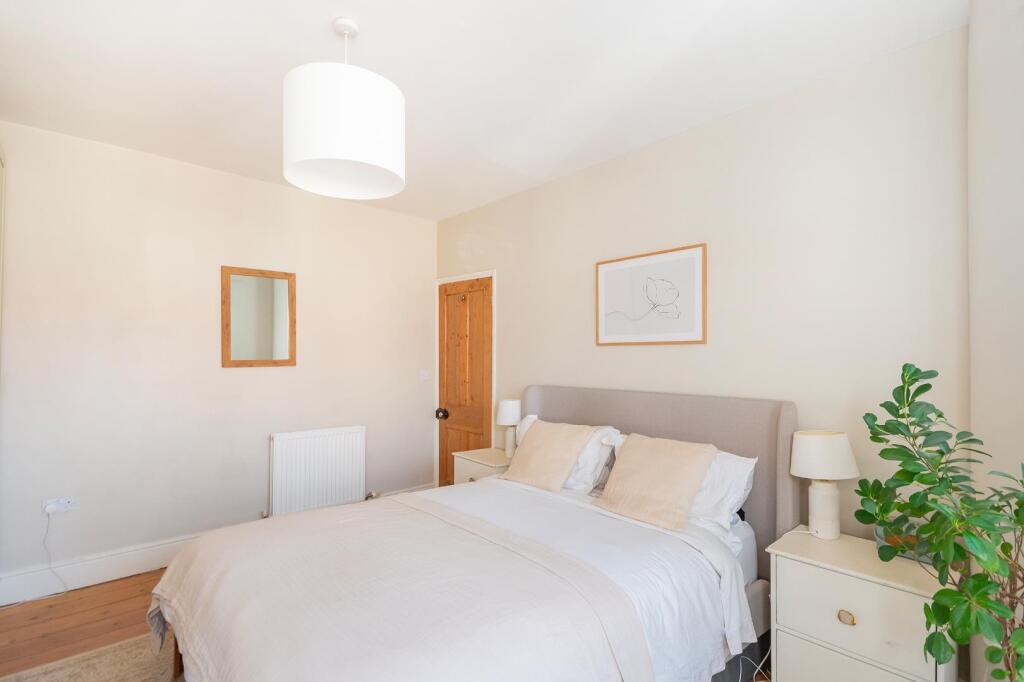 1B1R6BN - Bedroom B.jpg