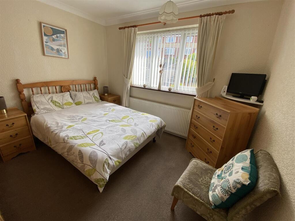 Bedroom no.2 front double: