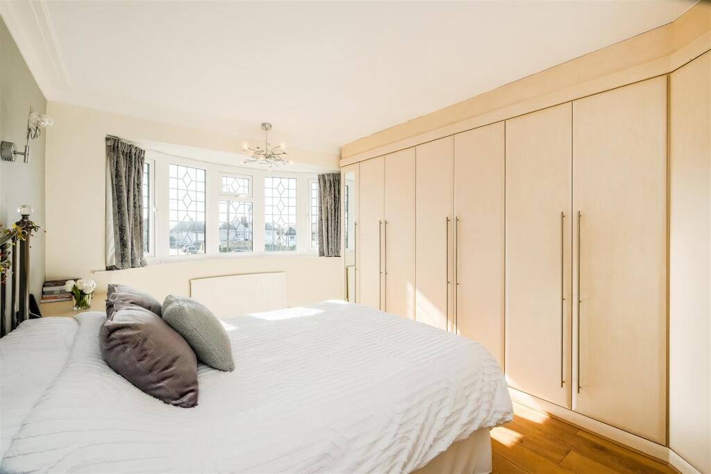 10, Priory Close-15.jpg