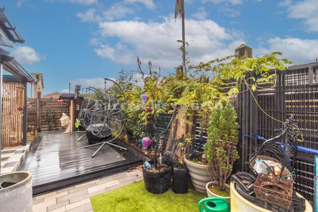 Garden image 5