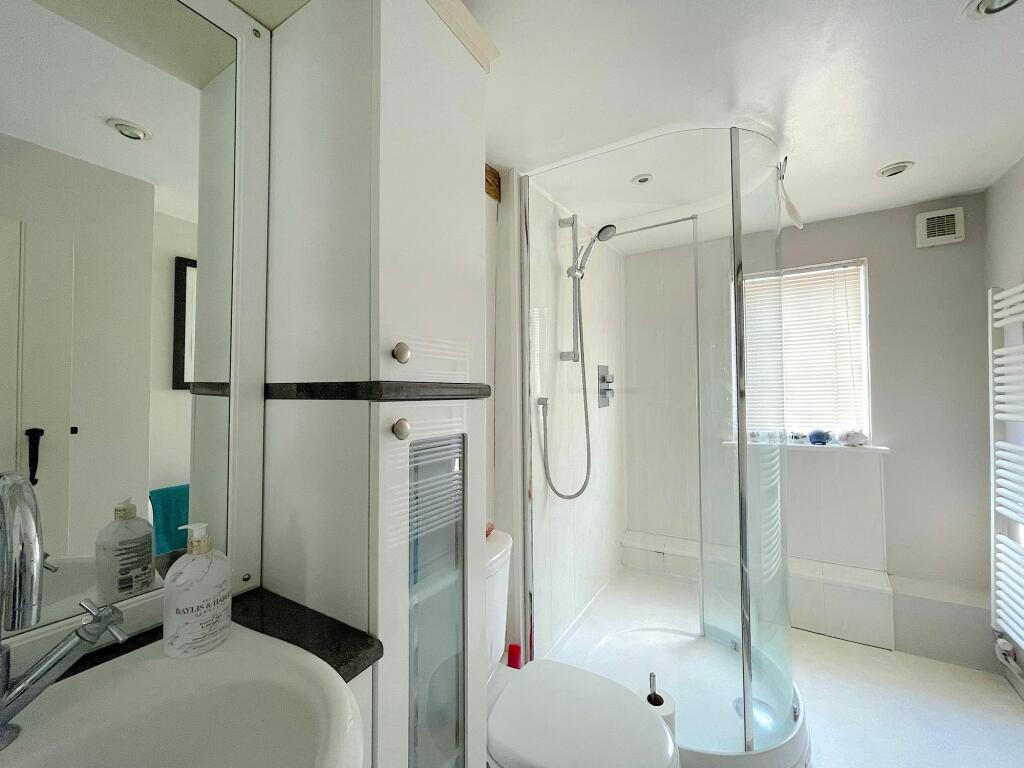 Shower Room (1)