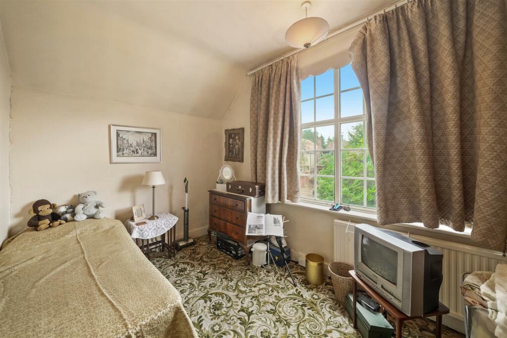 Bedroom 2.jpg