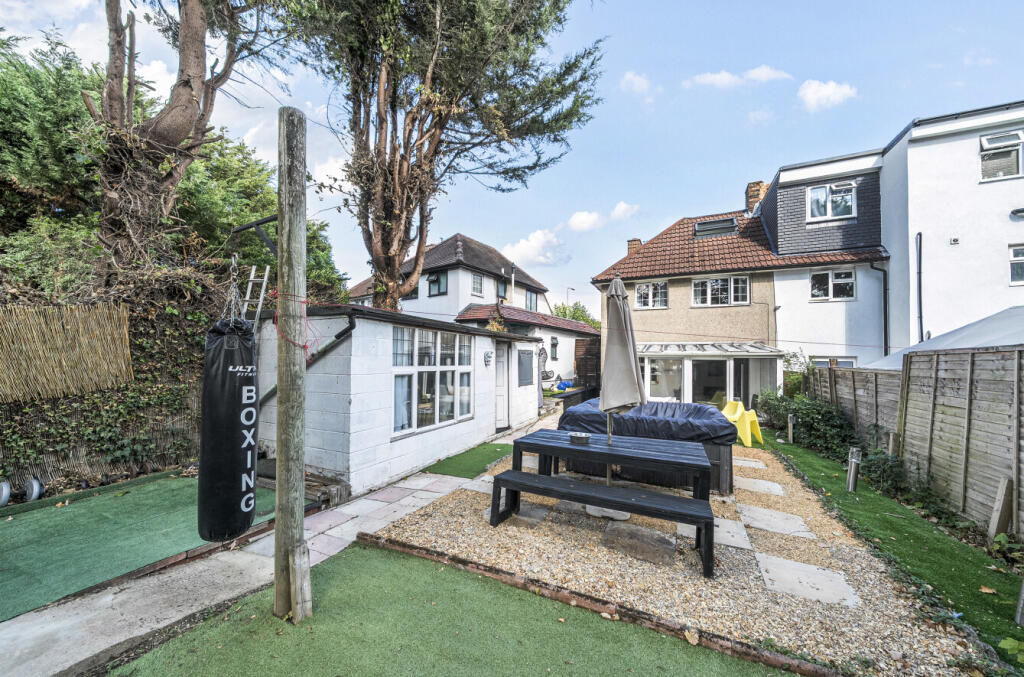 1349583-9-68bedcb...