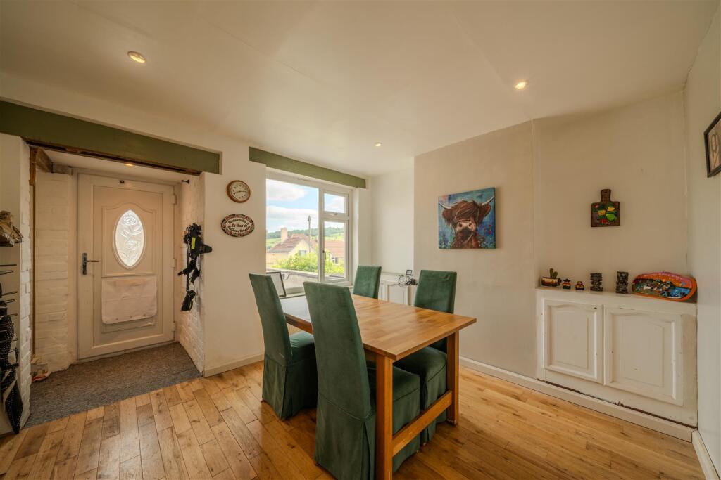 19 Lyneholmes Rise-149.jpg