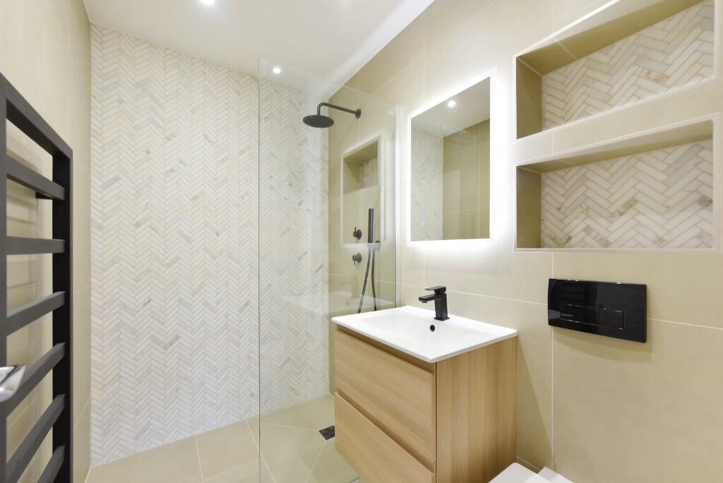 en-suite bathroom